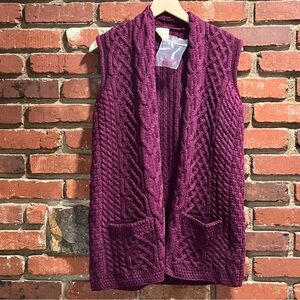 Kilronan women's merino wool open front vest chunky knit size small berry purple